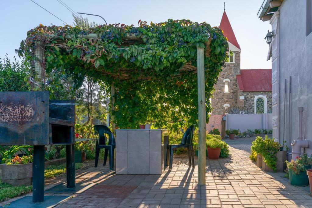Keetmanshoop Self-Catering Hotel Bagian luar foto