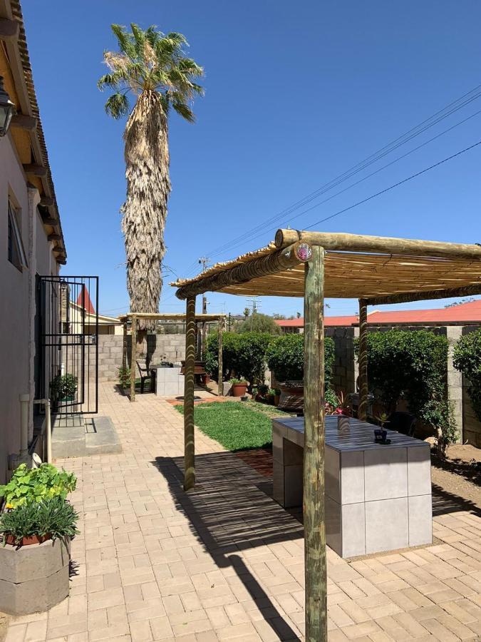 Keetmanshoop Self-Catering Hotel Bagian luar foto