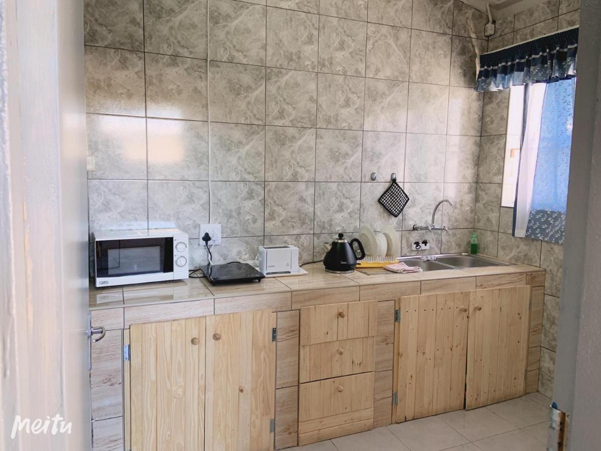 Keetmanshoop Self-Catering Hotel Bagian luar foto