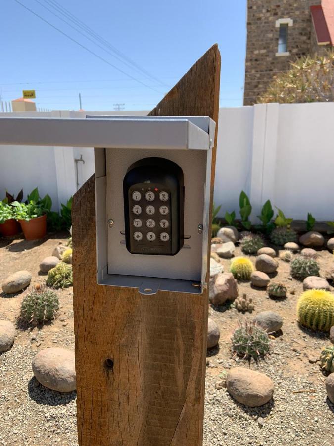 Keetmanshoop Self-Catering Hotel Bagian luar foto