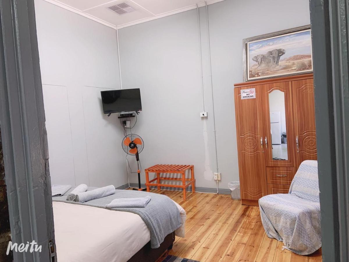 Keetmanshoop Self-Catering Hotel Bagian luar foto